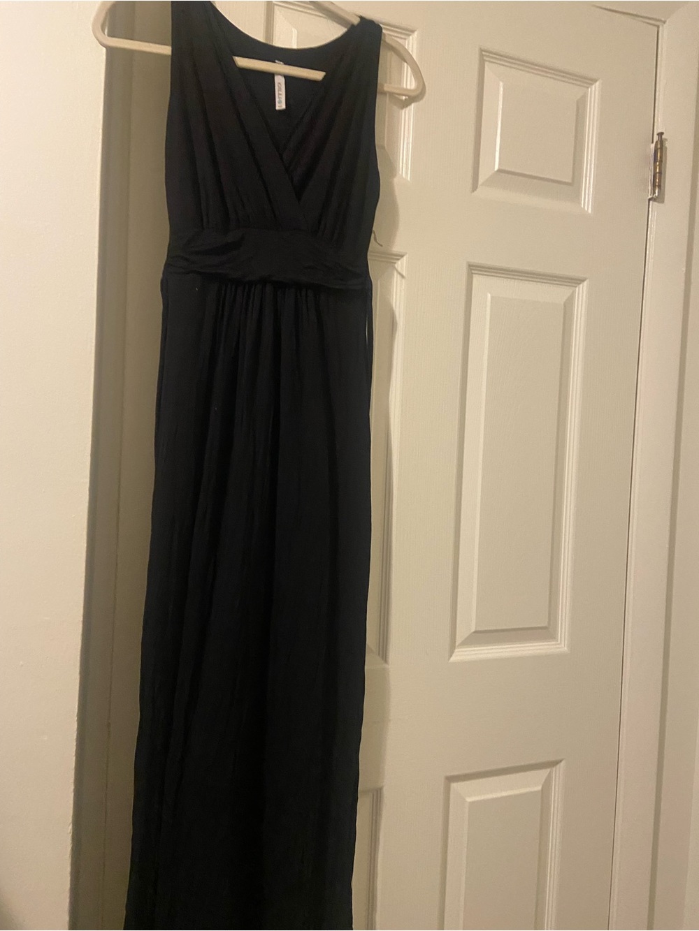 Gilli Black V-Neck Maxi Dress